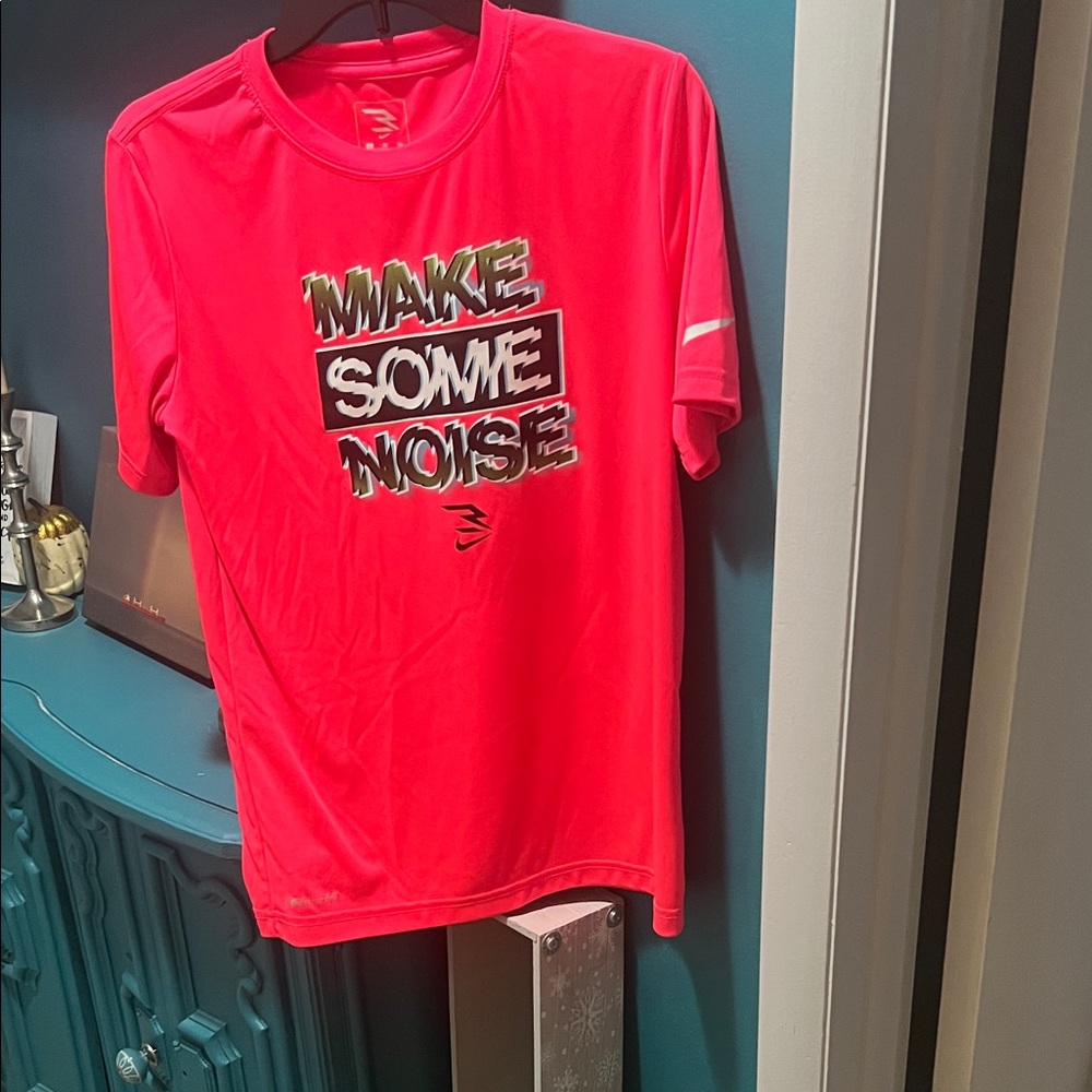 Nike Vibrant Pink Graphic Tee